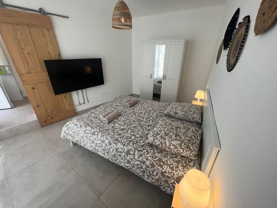 La Glycine - Parking Gratuit - Ac Clim - Cour Prive - Apartment Villeneuve-les-Avignon Exterior photo